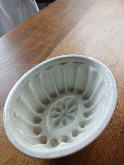 Ironstone jelly mold by T.G. & F. Booth