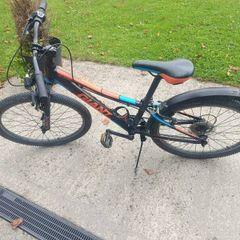 Giant bike, child's