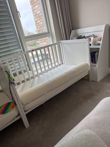 Baby guard rail