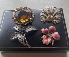 Selection Vintage/Art Deco Brooches