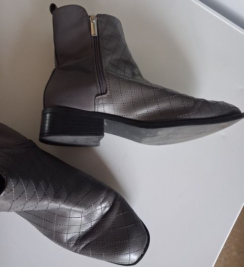 JustFab - Camille Geometric Quilt Chrome Zipped Ankle Boots