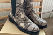 ankle boots  size 39 snake skin effect ankle boot