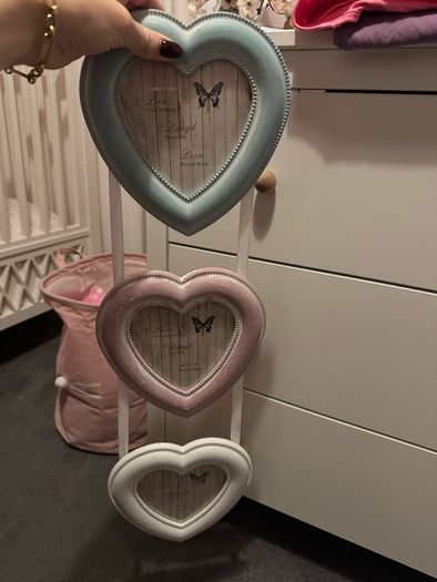 Heart hanging photo frame