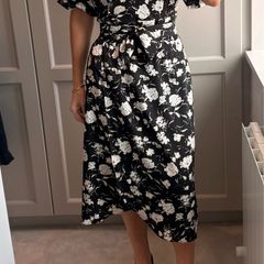 Brand new wrap midi dress