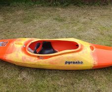 kayak piranha