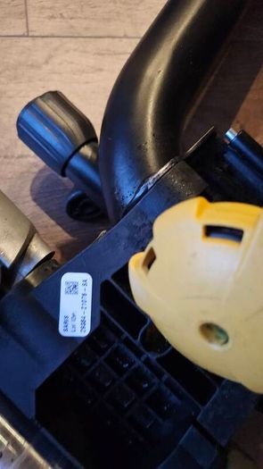 Saris Fluid2 Indoor Bike Trainer (Barely Used) + 2 Sensors / Zwift Ready