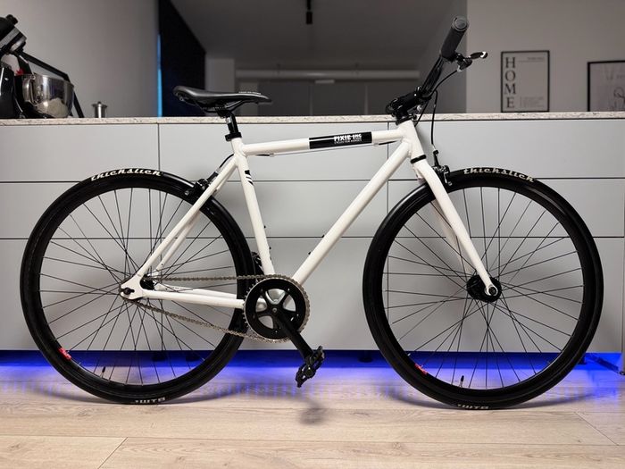 FIXIE Inc. Floater Single Speed Bike (Like New)