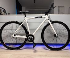 FIXIE Inc. Floater Single Speed Bike (Like New)