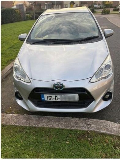 2015 Toyota Aqua S 1.5 Hybrid Automatic | LOW KM