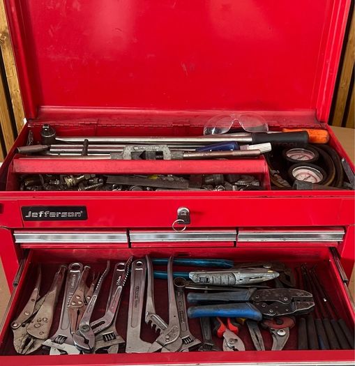 tool chest with tools