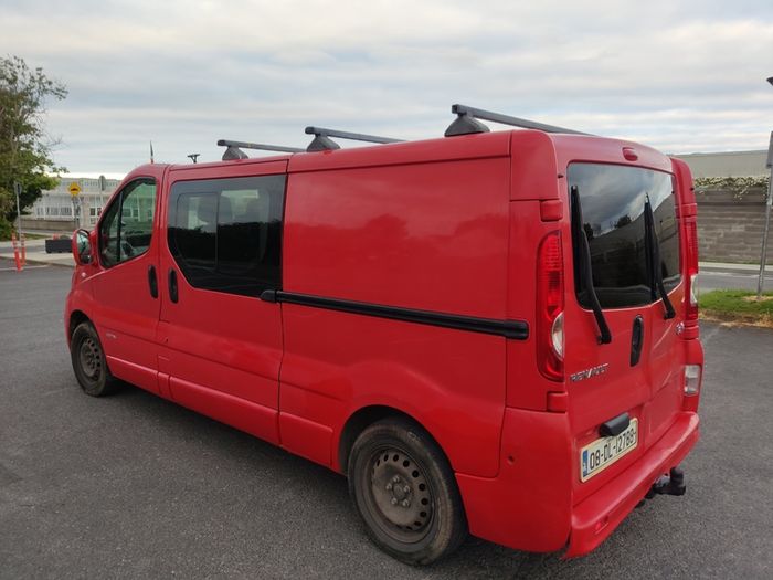 Renault traffic  beautiful Crewcab