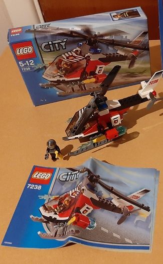 LEGO City 7238 Fire Helicopter. Used and discontinued set from 2005 in good condition.