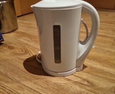 White electric kettle