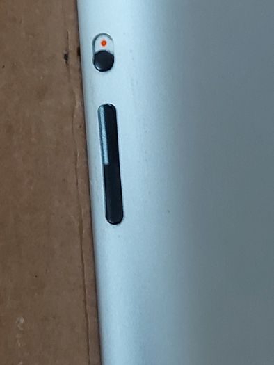 Apple Ipad 4, A1458, 16GB, with over 20 childrens movies for their entertainment, Excellent Battery