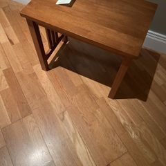 Small side/lamp table
