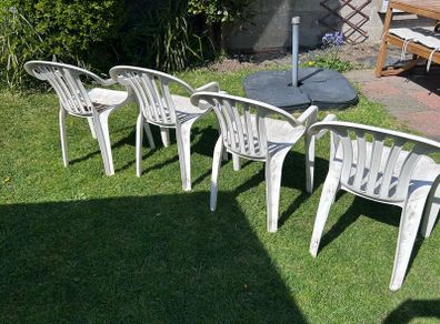 4 garden chairs