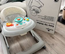 Easy up baby walker