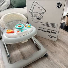 Easy up baby walker