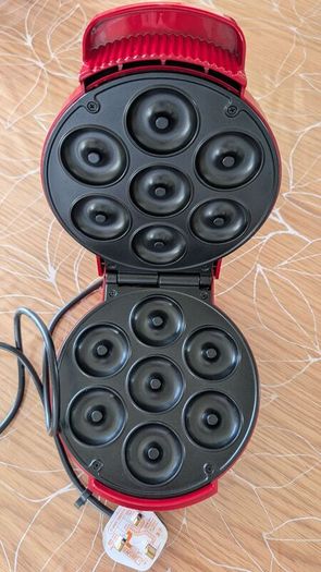 Donut maker