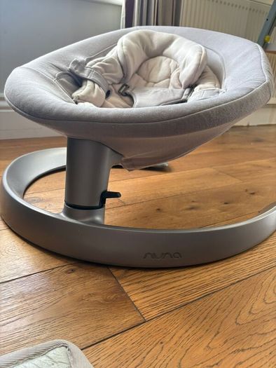 Nuna Leaf Curv - Swinging Chair