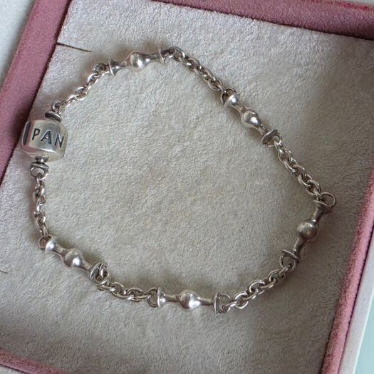 Pandora sterling silver station chain clasp bracelet size 19cm for the right size please check all the photos