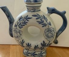China - Ring Shape Chinese Vessal