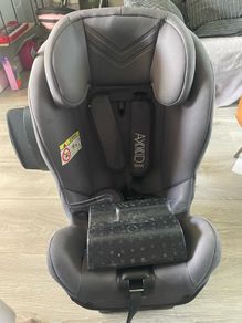 Axkid Move Rear facing car seat