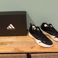 Adidas Dame 9 Size UK 11