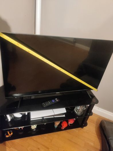 Hisense TV 43 inches