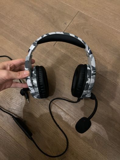 gaming headphones