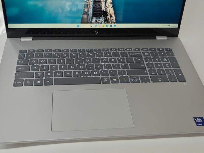 HP OmniBook 7 Laptop 17.3" FHD Touch Warranty