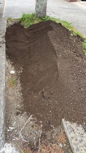 topsoil/sand/stone