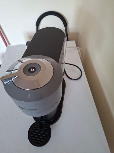 Nespresso Vertuo Next Coffee Machine - Grey - Pristine Condition