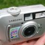 Samsung Digimax 201 2.0MP Compact Digital Camera Silver Tested Image 2