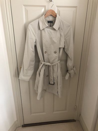 Episode Trench coat