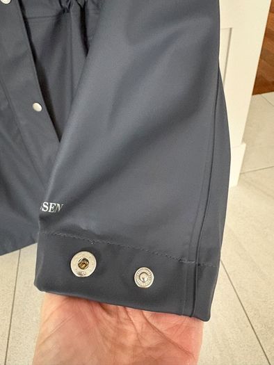 Danish brand renowned for its rainwear Ilse Jacobsen  French navy coloured rain coat BRAND NEW