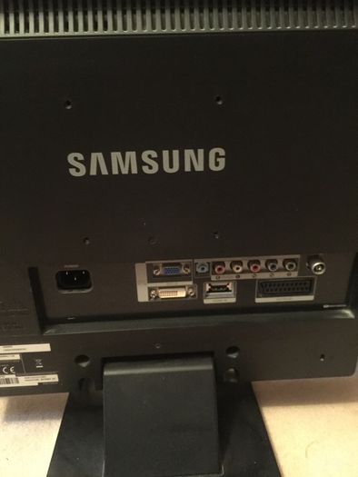 Samsung Sync master 225MW 22 -inch HDTV and DVD player