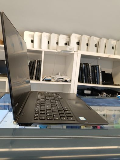 2in1 Toshiba Portege X20W intel i5 8th Gen 8GB RAM 256GB SSD Windows 11 Pro 12" (Touch Screen Notebook).