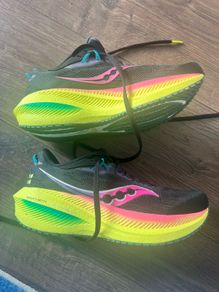 Special edition sweaty Betty x saucony triumph runners 4.5UK