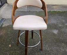 island chairs X 2