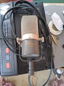 The T bone rb 500 ribbon mic