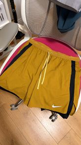 Nike Stride 5in Running Shorts SIZE M <32