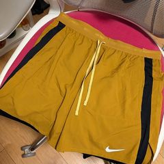 Nike Stride 5in Running Shorts SIZE M <32