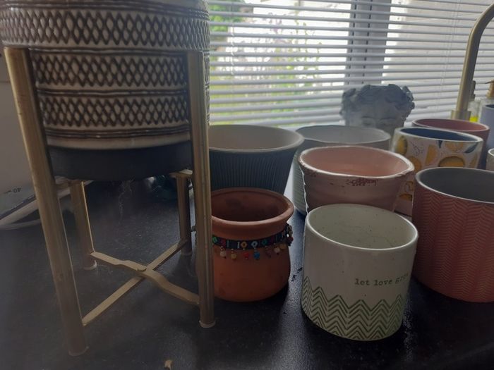 Plant pots