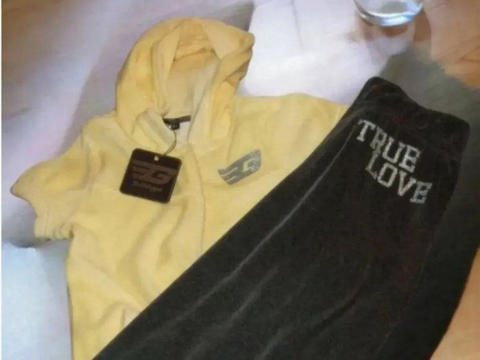Vintage BNWT Goldigga Trackie 5/6 Years