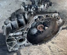 Gearbox Hyundai Santa Fe Mk3 2012-2018 2.2l 6 Speed Manual Diesel