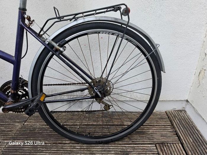 Step-through hybrid / city bike