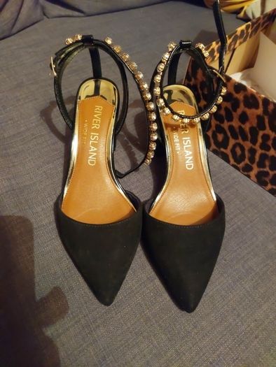 River Island size 4 wide fit suede feel dressy shoe rrp 55 euro