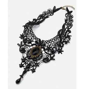 Vintage Style Necklace with a Black Stone