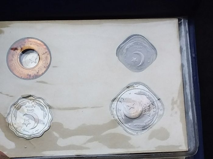 Rare Vintage 1948 Pakistan Mint Coin Set - Official Lahore Mint, Blue Wallet